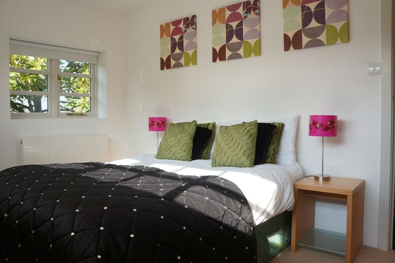 The Barn & Pheasant Cottage