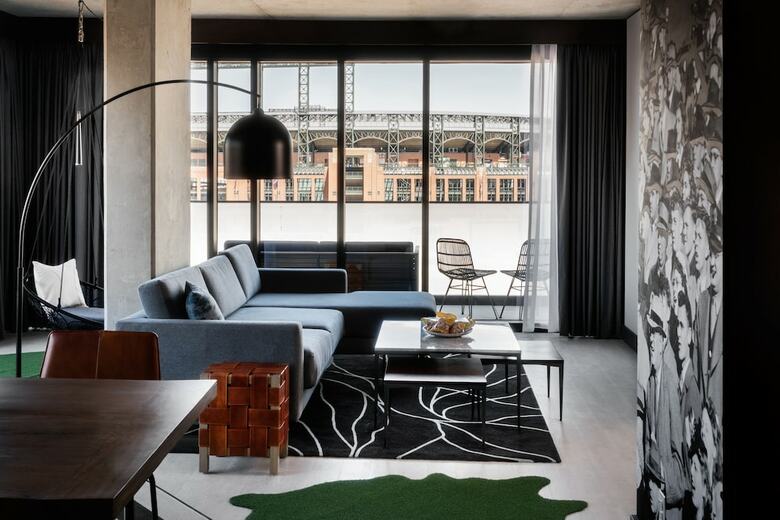 Hotel The Maven At Dairy Block