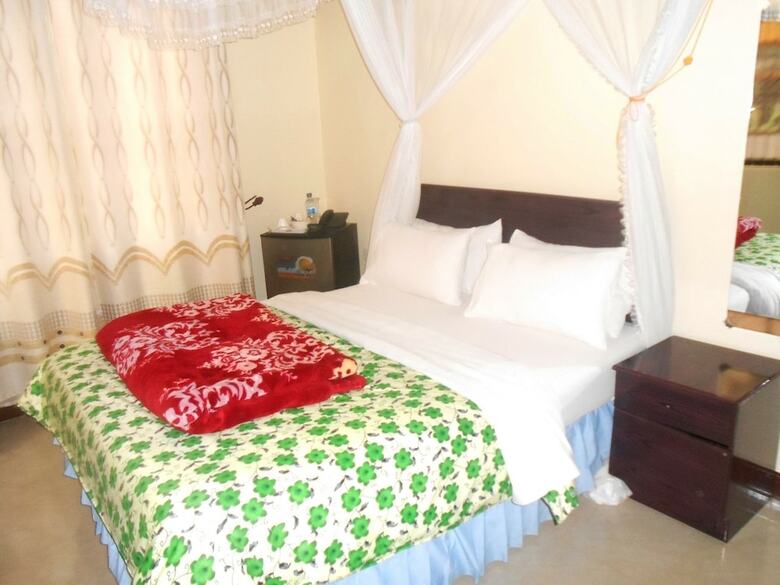 Lenny Hotel