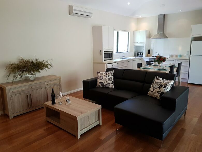 Cabana Jarrah Grove Forest Retreat - Adults Only