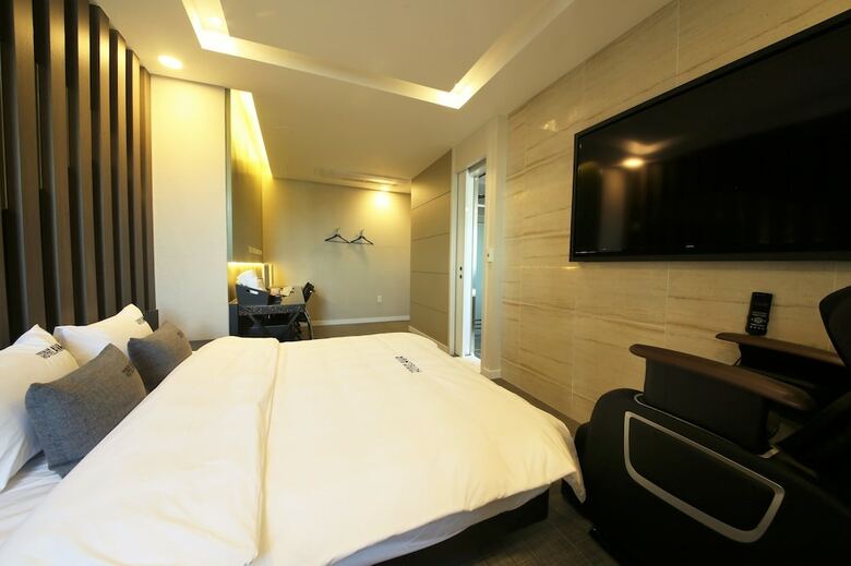 Premium Ava Hotel Sasang