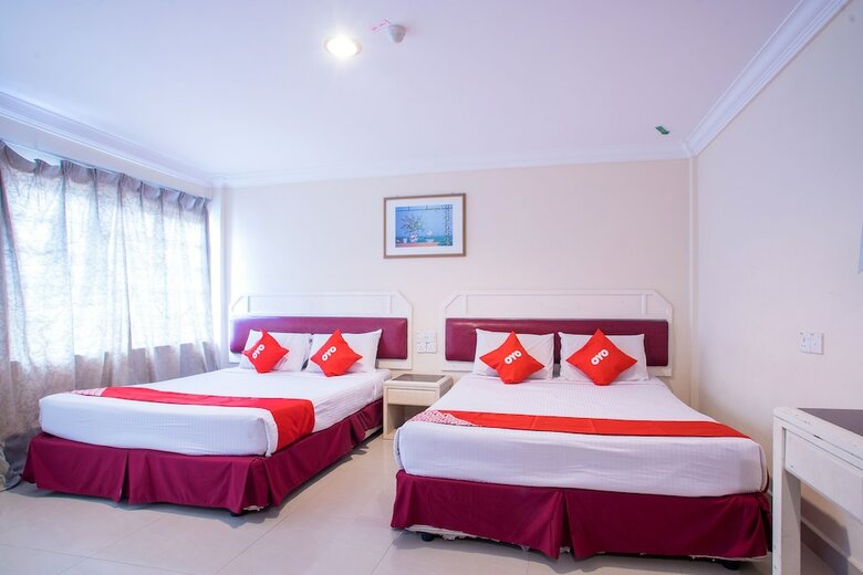 Oyo 89580 Carlton Star Hotel