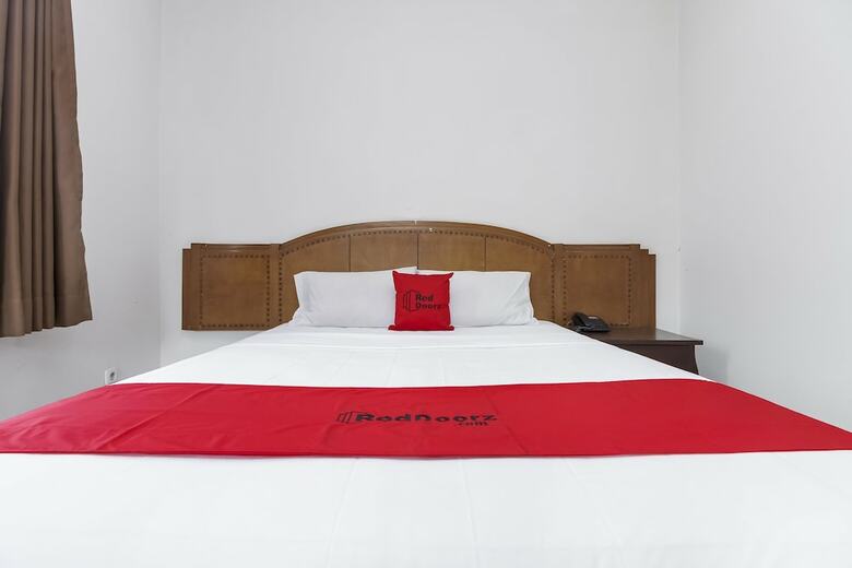 Hotel Reddoorz Near Trans Studio Mall 3