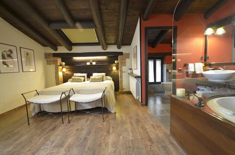 Hotel Comarquinal Bioresort Pened�s