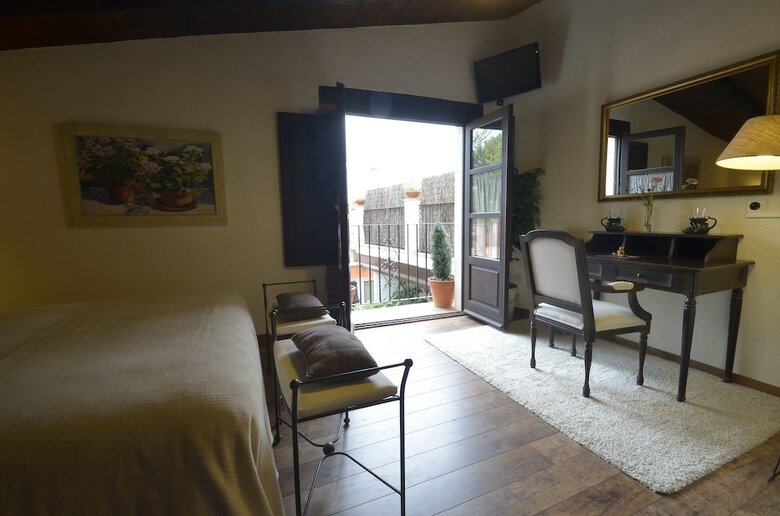 Hotel Comarquinal Bioresort Pened�s