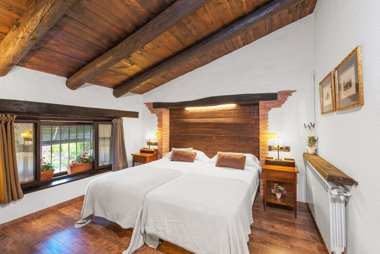 Hotel Comarquinal Bioresort Pened�s