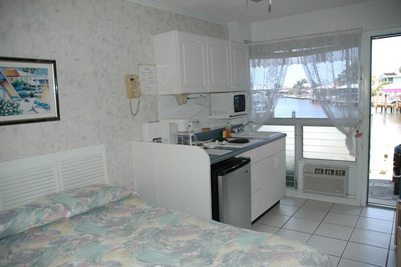 Motel Dolphin Inn Resort