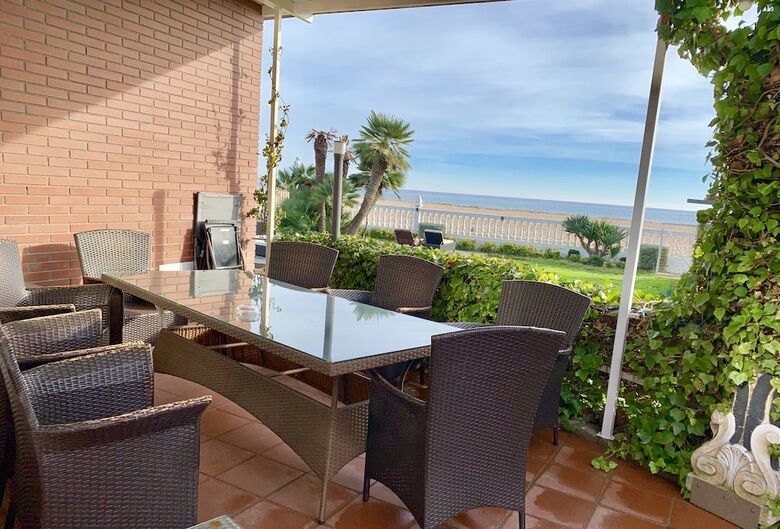 Villa Beach House Barcelona Jacuzzi & Beach Access