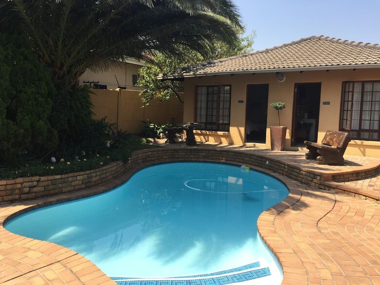 Bed & Breakfast D Vine Guest House