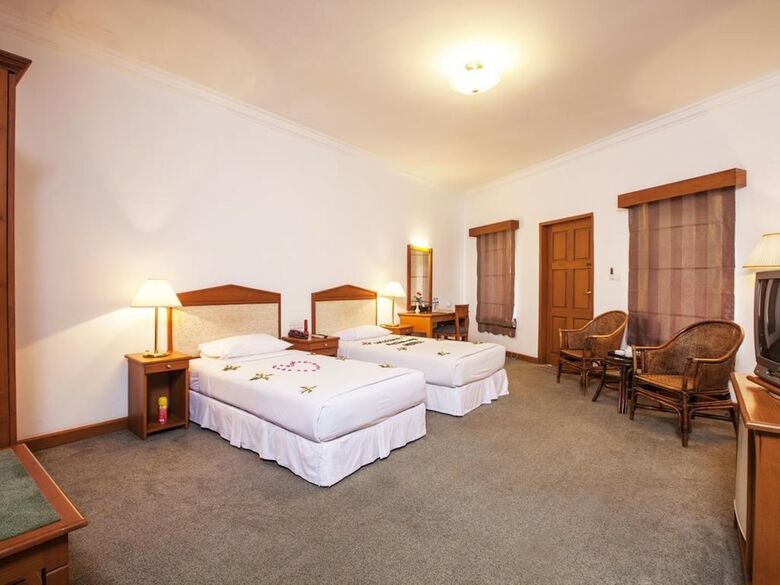 Hotel Aye Thar Yar Golf Resort