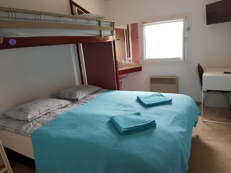 Hotel H�tel Holiday