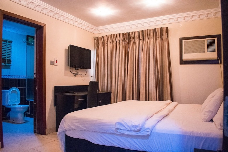 Maidaville Hotel And Suites