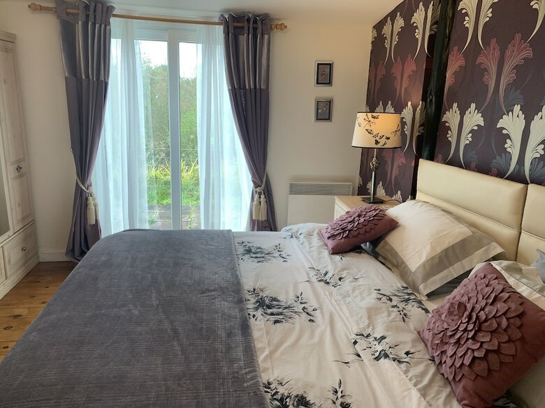 Hotel Ffos Y Ffin - Ascension In The Fields
