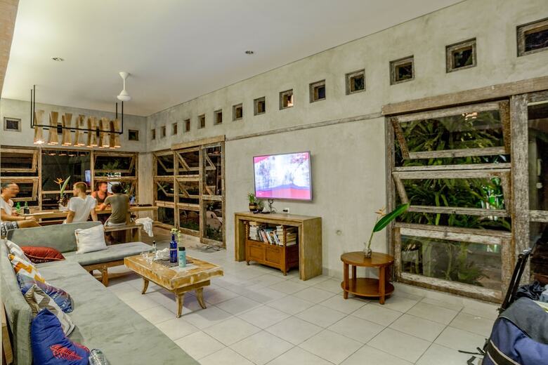 Hostal Lokal Bali Hostel