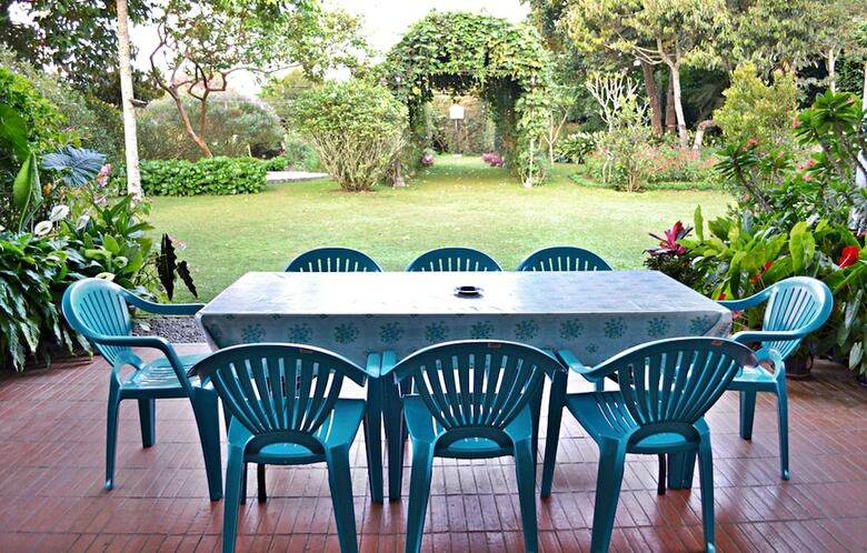 Villa Vila Bunga Merah Gelatik