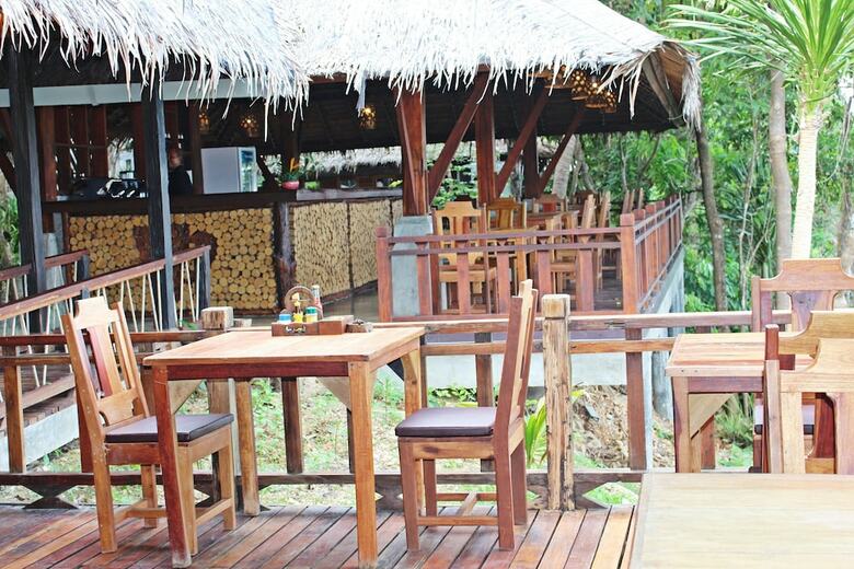Hotel Phi Phi Phu Chalet Resort