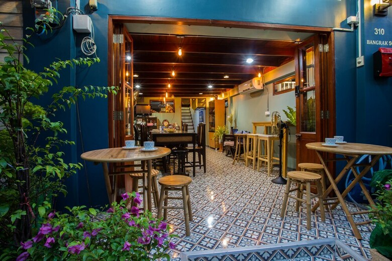 Hostal Baan Gaysorn Hostel
