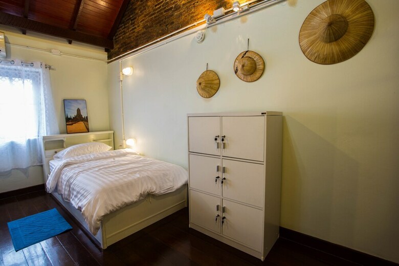 Hostal Baan Gaysorn Hostel