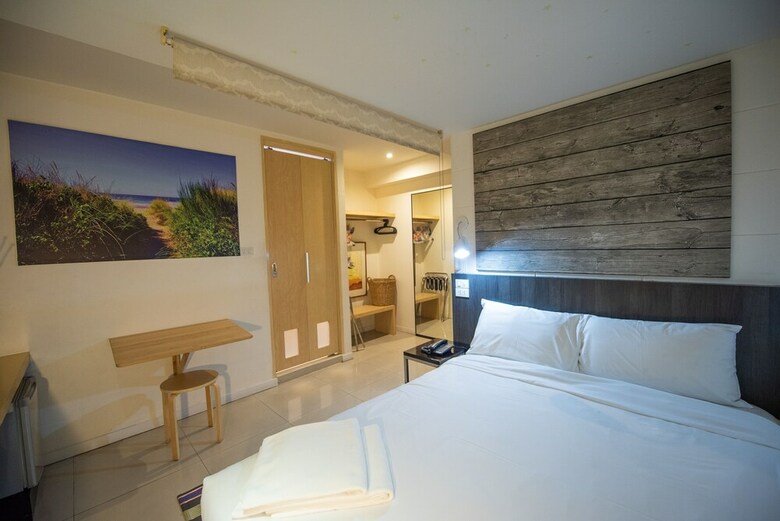 Hotel Escape At Sathorn Terrace