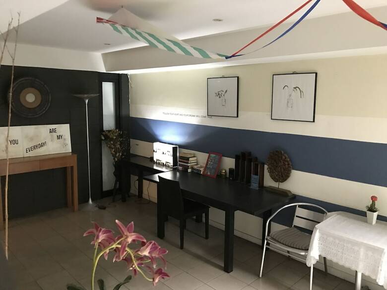 Hotel Escape At Sathorn Terrace