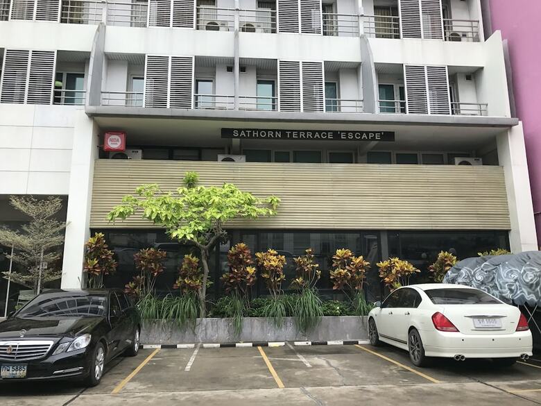 Hotel Escape At Sathorn Terrace