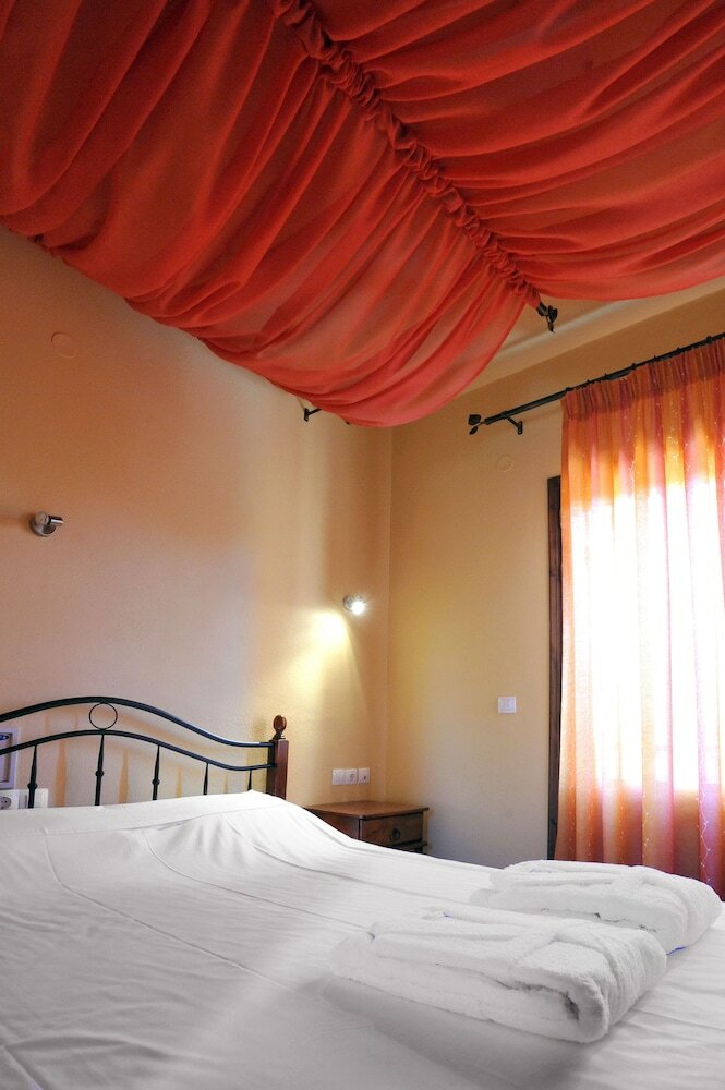 Apartamentos Symmetron Suites