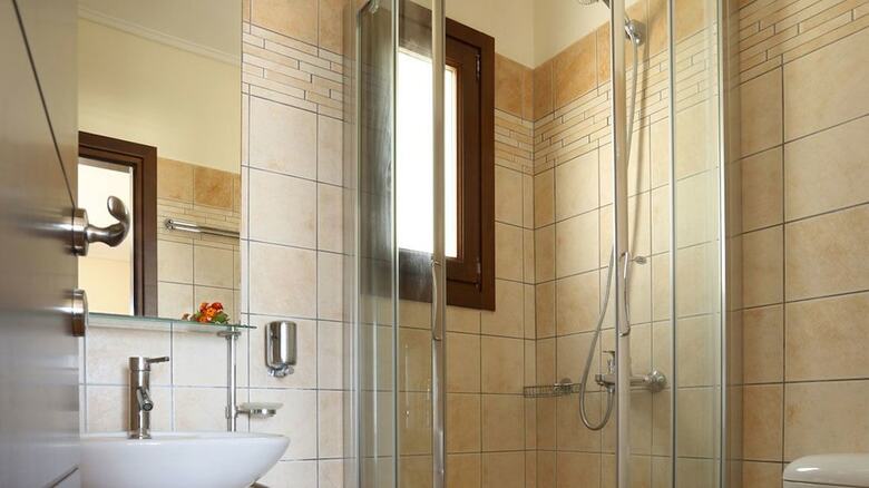 Aithra Apartments & Suites