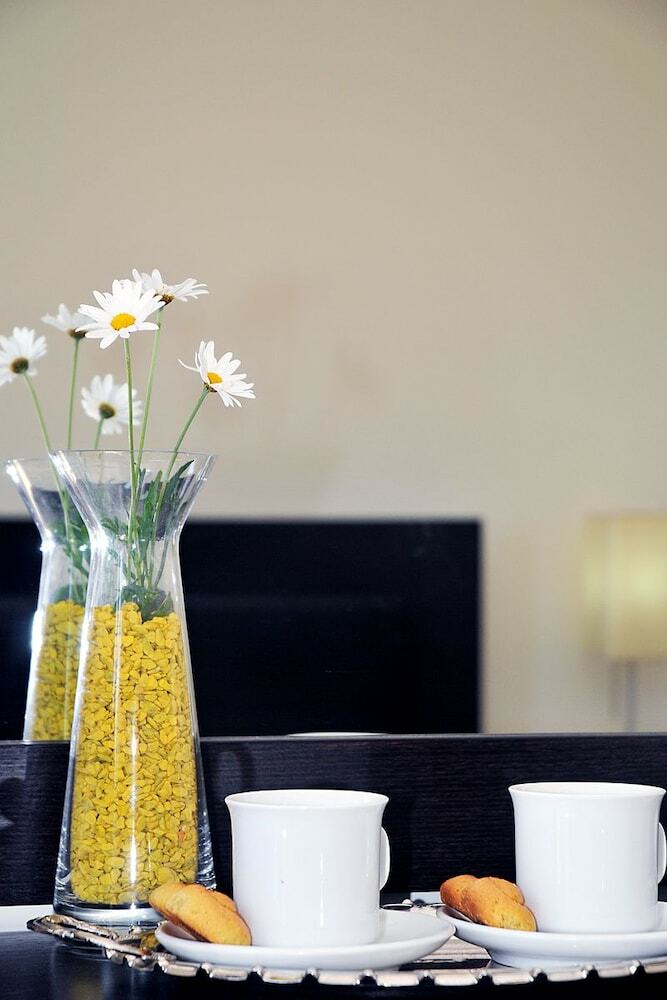 Aithra Apartments & Suites
