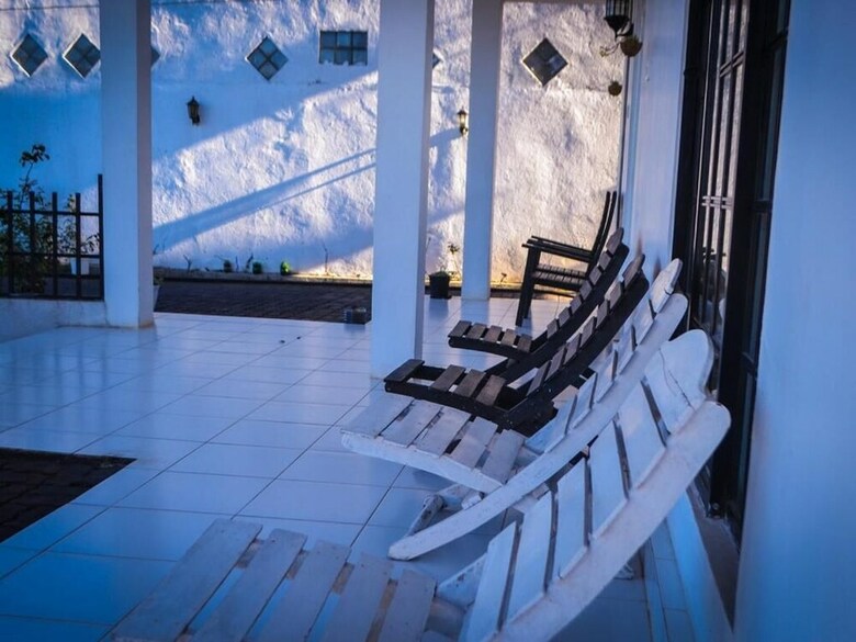 Hotel Treatooo White Palace