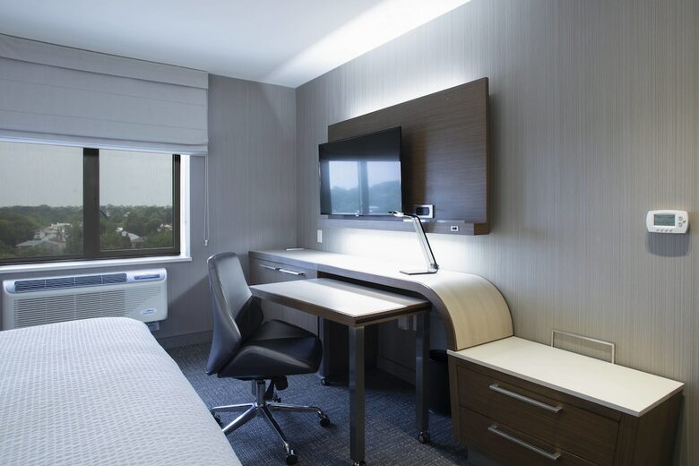 Hotel Courtyard By Marriott New York Queens/fresh Meadows