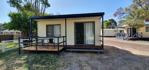 Pinjarra Caravan Park And Cabins