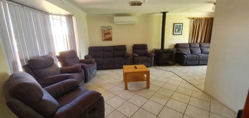 Pinjarra Caravan Park And Cabins