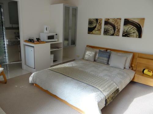 Eumundi Yacht Club B&B