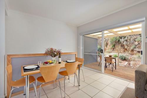 Aparthotel Tathra Beach House Holiday Apartments