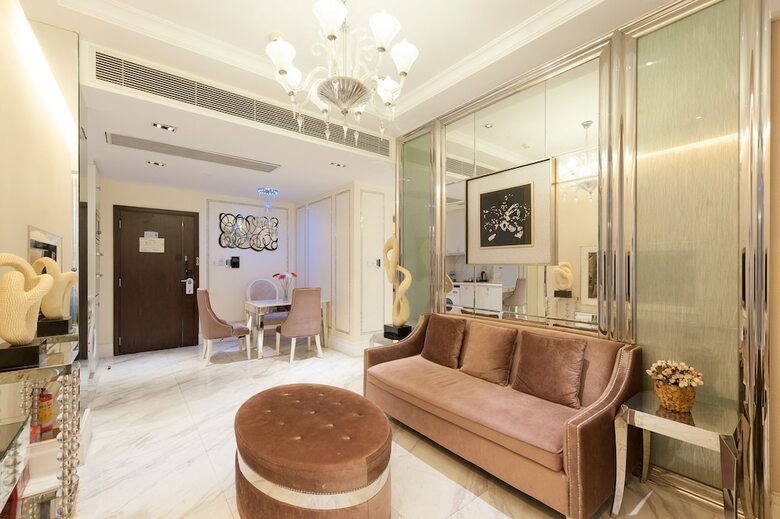 Yicheng Apartment Central Plaza