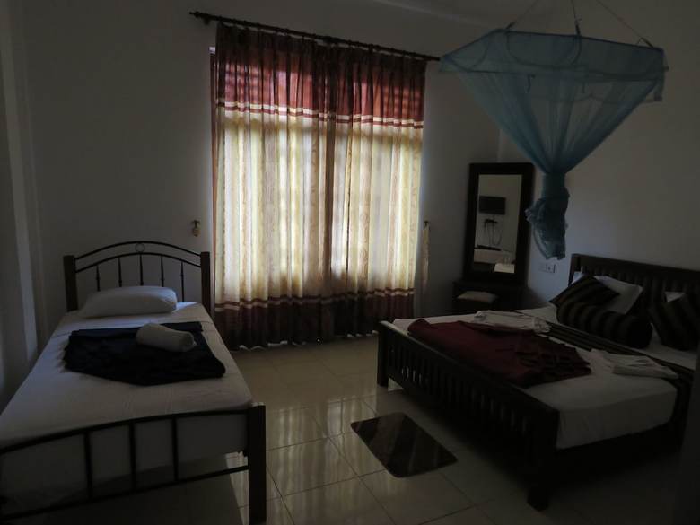 Hotel Shadow Inn Guest House Ella