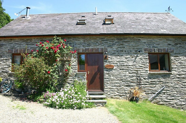 Troedyrhiw Holiday Cottages