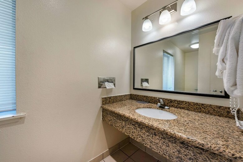 Hotel Econo Lodge Bay Breeze