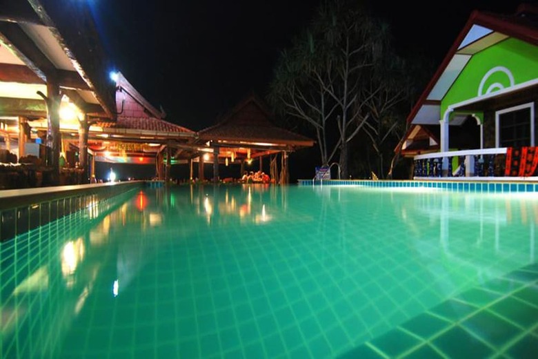 Hotel Lanta Nature Beach Resort
