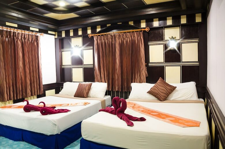 Hotel Lanta Nature Beach Resort