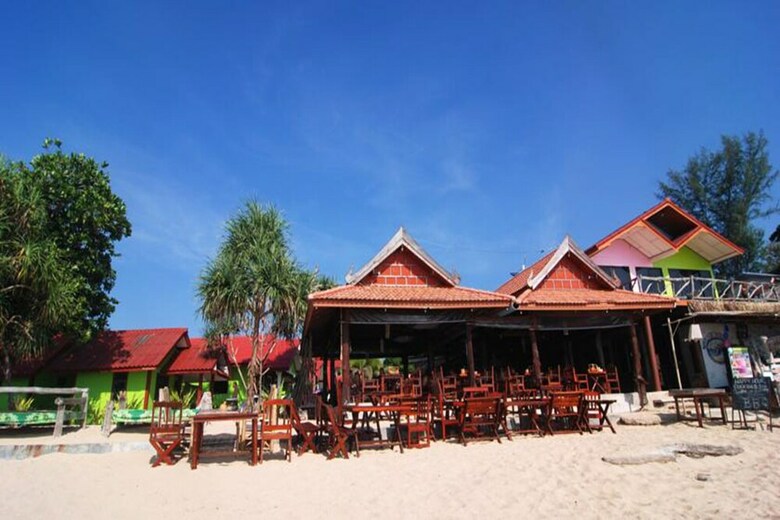 Hotel Lanta Nature Beach Resort