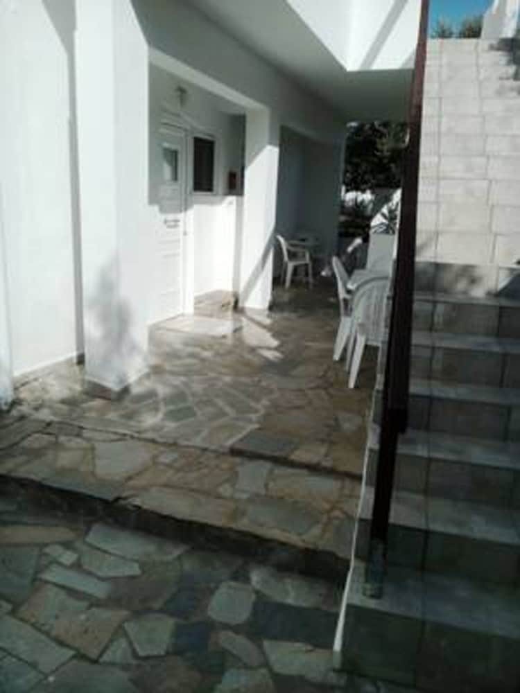 Hotel Skiathos Young Guesthouse