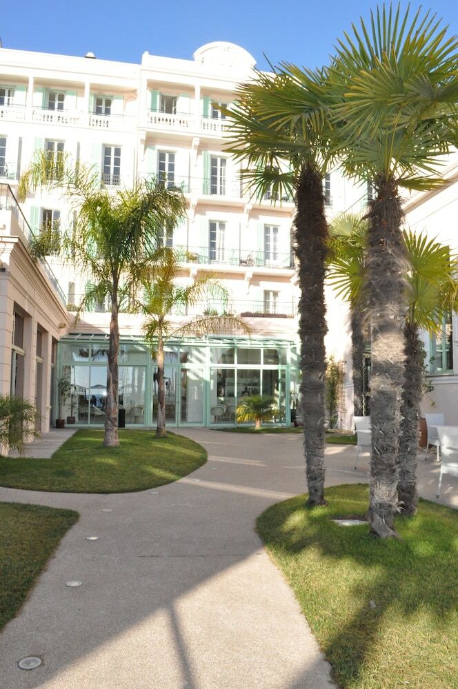 Hotel H�tel Club Vacances Bleues Le Balmoral