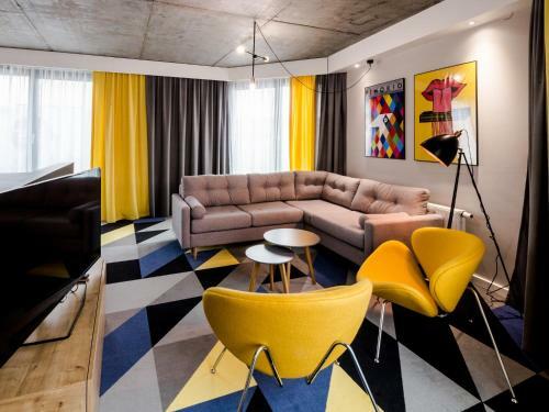Hotel Lwowska 1
