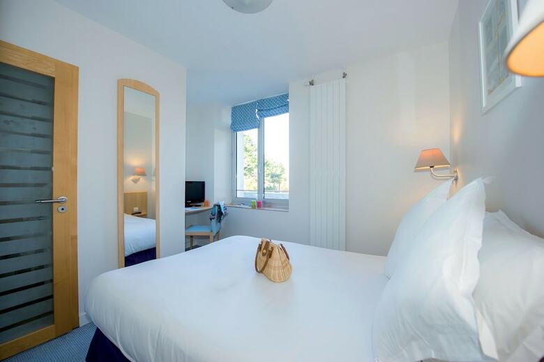 Hotel H�tel Vacances Bleues Villa Caroline