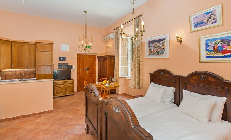 Hotel Arch Apartments By Irundo