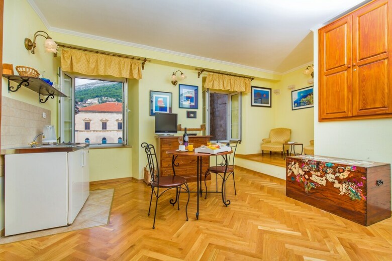 Hotel Arch Apartments By Irundo