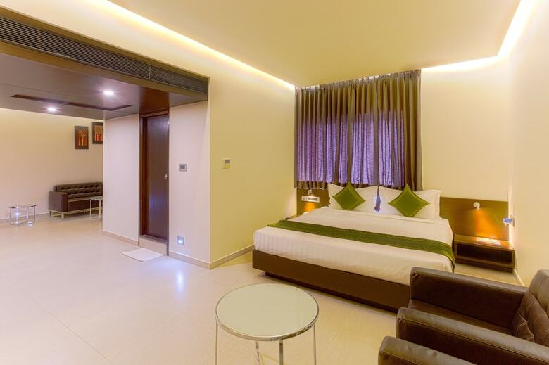 Hotel Treebo Grand Premier Suites