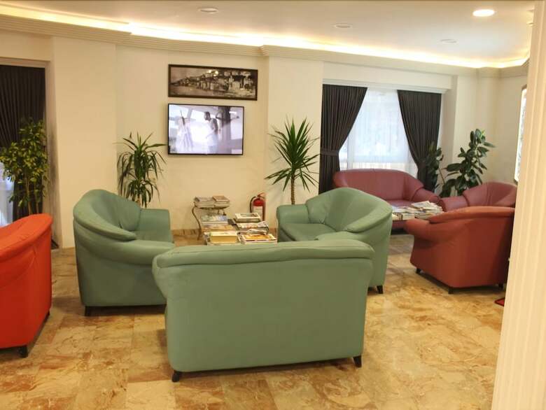 Hotel Kit Tur