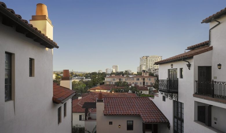 Hotel Plaza La Reina